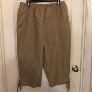 Cotton khaki capris!